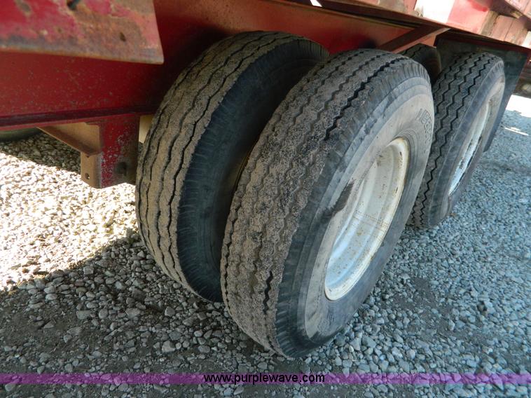 image for item Y9046 1998 Circle gooseneck trailer