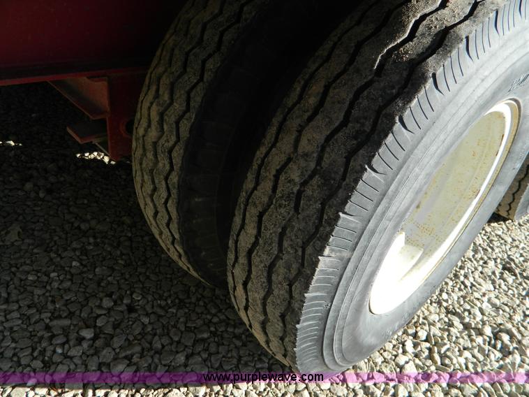 image for item Y9046 1998 Circle gooseneck trailer