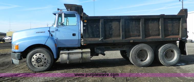 image for item Y9055 1993 Ford LTL 9000 Aero Max dump truck