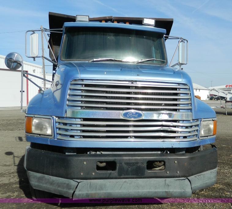 image for item Y9055 1993 Ford LTL 9000 Aero Max dump truck