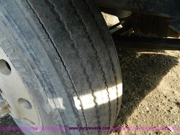 image for item Y9055 1993 Ford LTL 9000 Aero Max dump truck