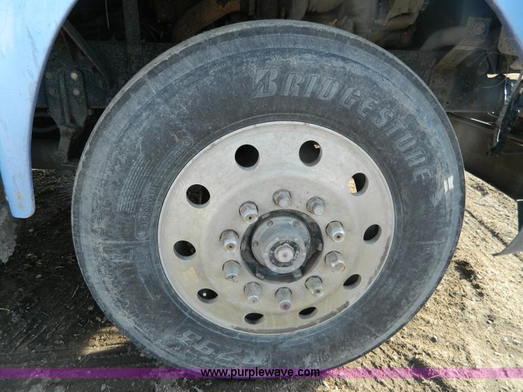 image for item Y9055 1993 Ford LTL 9000 Aero Max dump truck