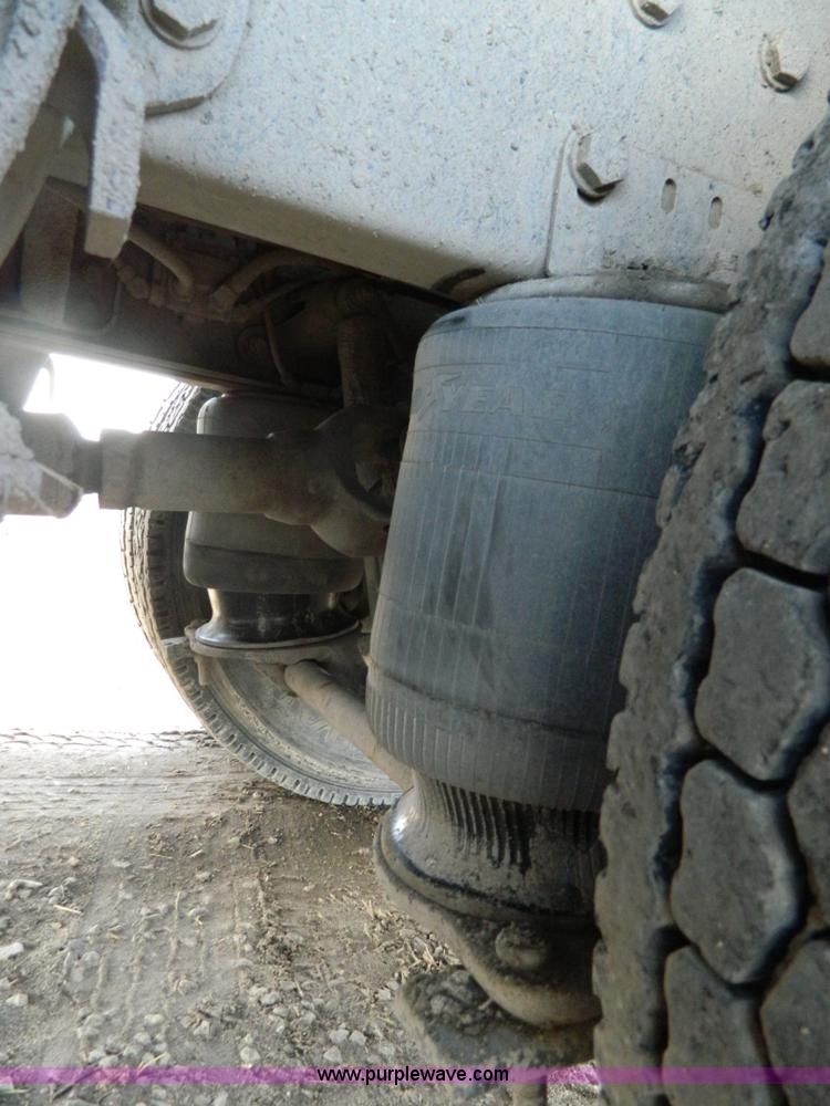 image for item Y9055 1993 Ford LTL 9000 Aero Max dump truck