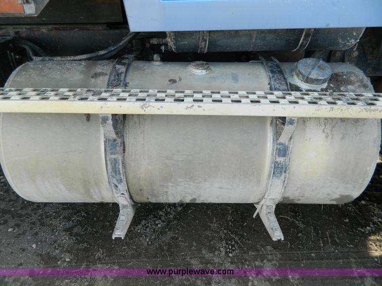 image for item Y9055 1993 Ford LTL 9000 Aero Max dump truck