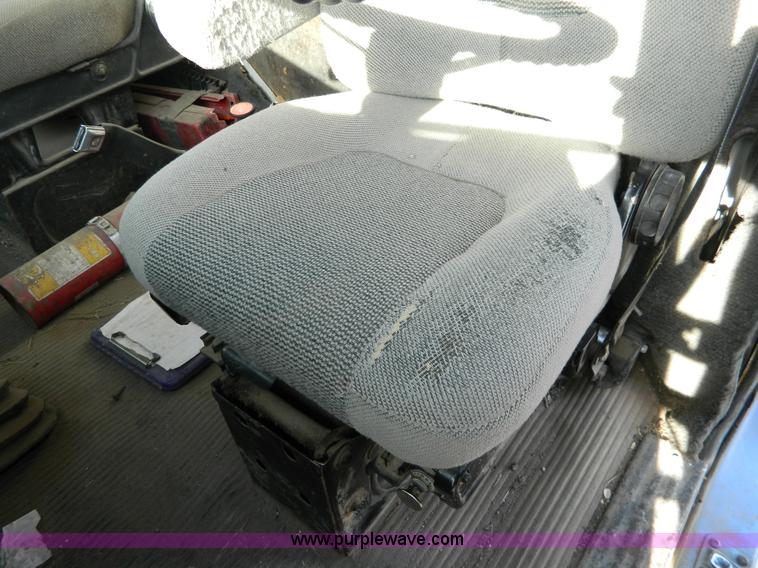 image for item Y9055 1993 Ford LTL 9000 Aero Max dump truck