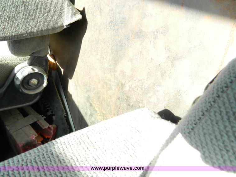 image for item Y9055 1993 Ford LTL 9000 Aero Max dump truck