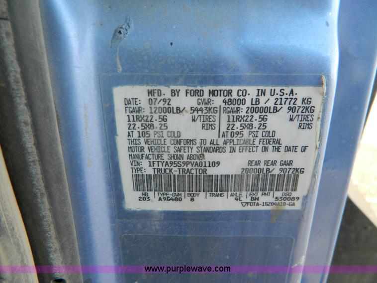 image for item Y9055 1993 Ford LTL 9000 Aero Max dump truck