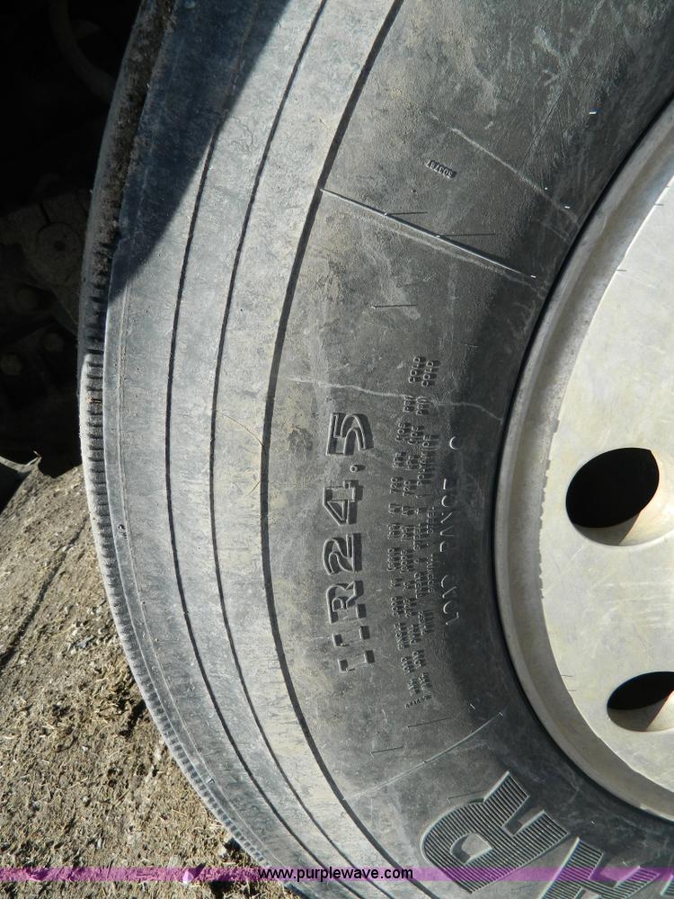 image for item Y9055 1993 Ford LTL 9000 Aero Max dump truck