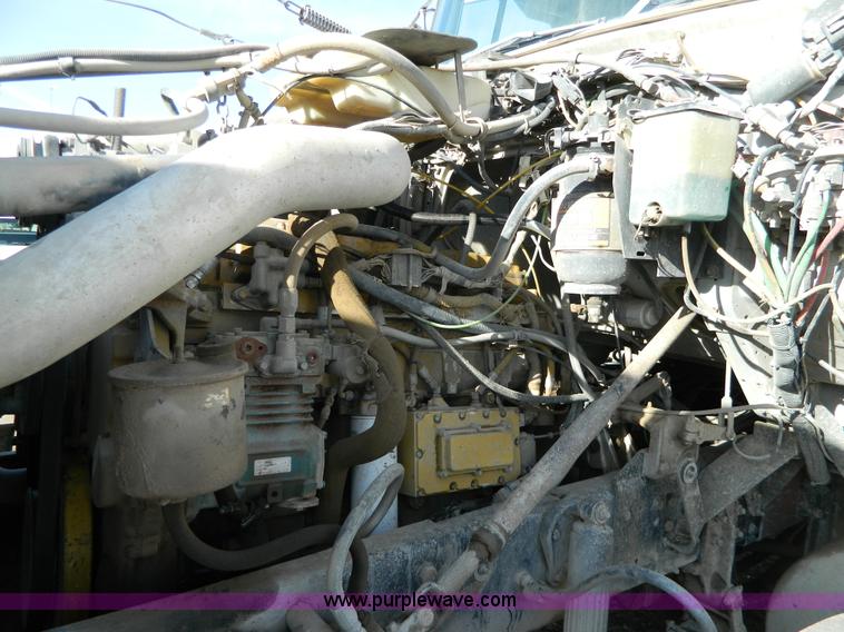 image for item Y9055 1993 Ford LTL 9000 Aero Max dump truck