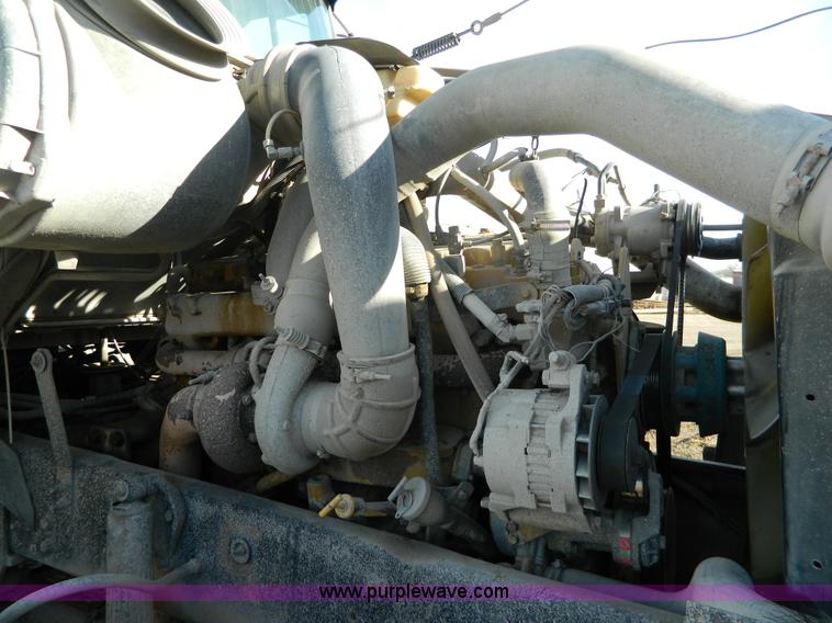 image for item Y9055 1993 Ford LTL 9000 Aero Max dump truck