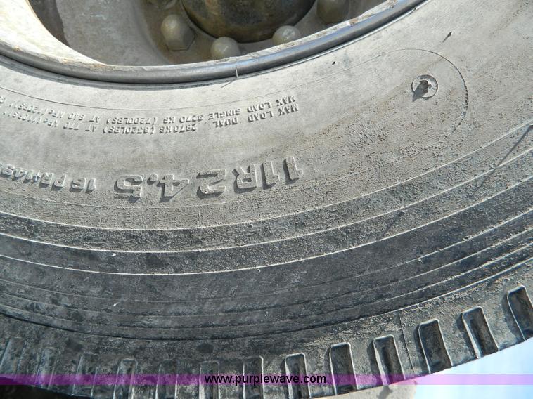 image for item Y9055 1993 Ford LTL 9000 Aero Max dump truck