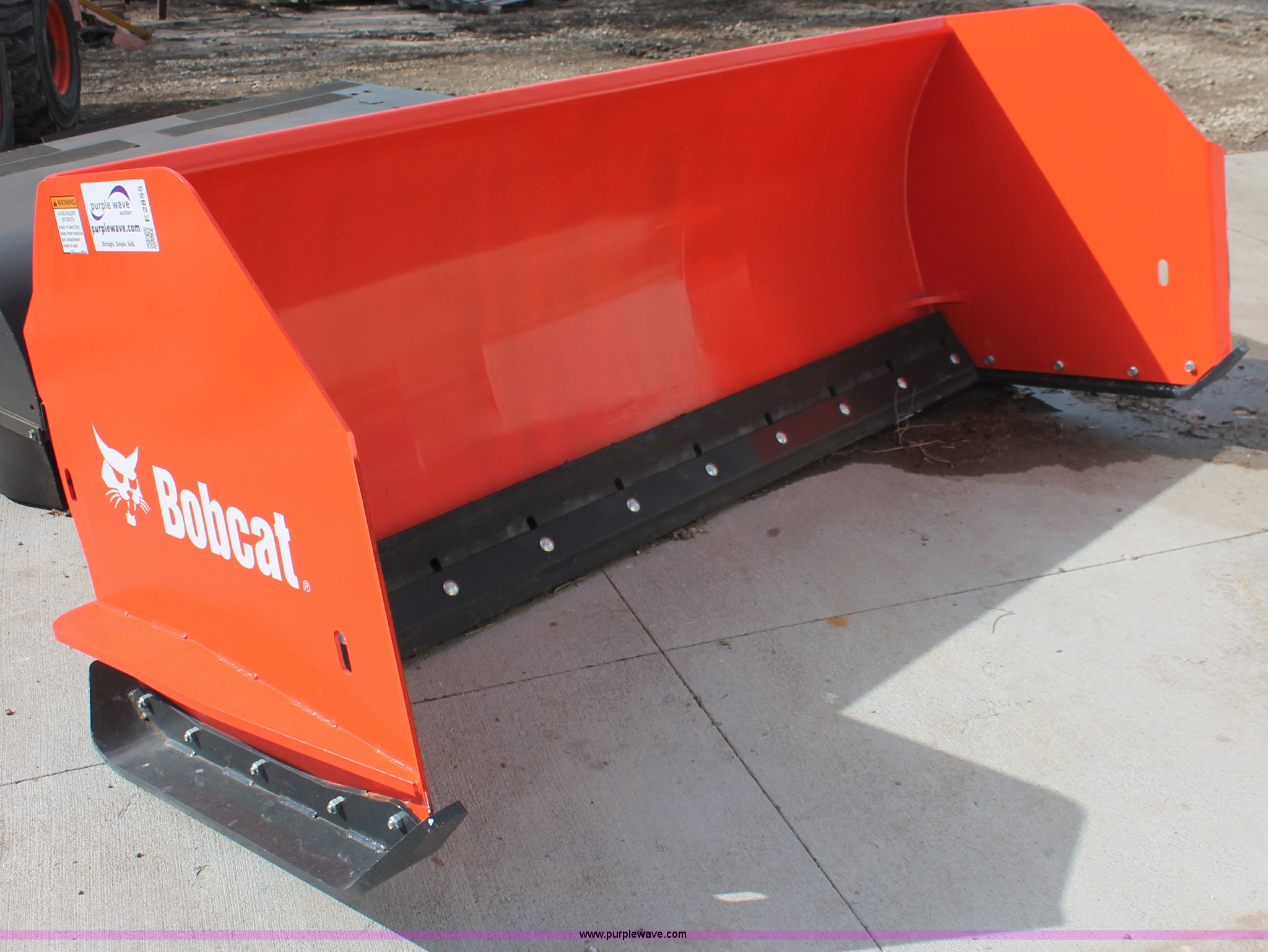 Bobcat 94 snow pusher in Hesston, KS Item E2855 sold Purple Wave