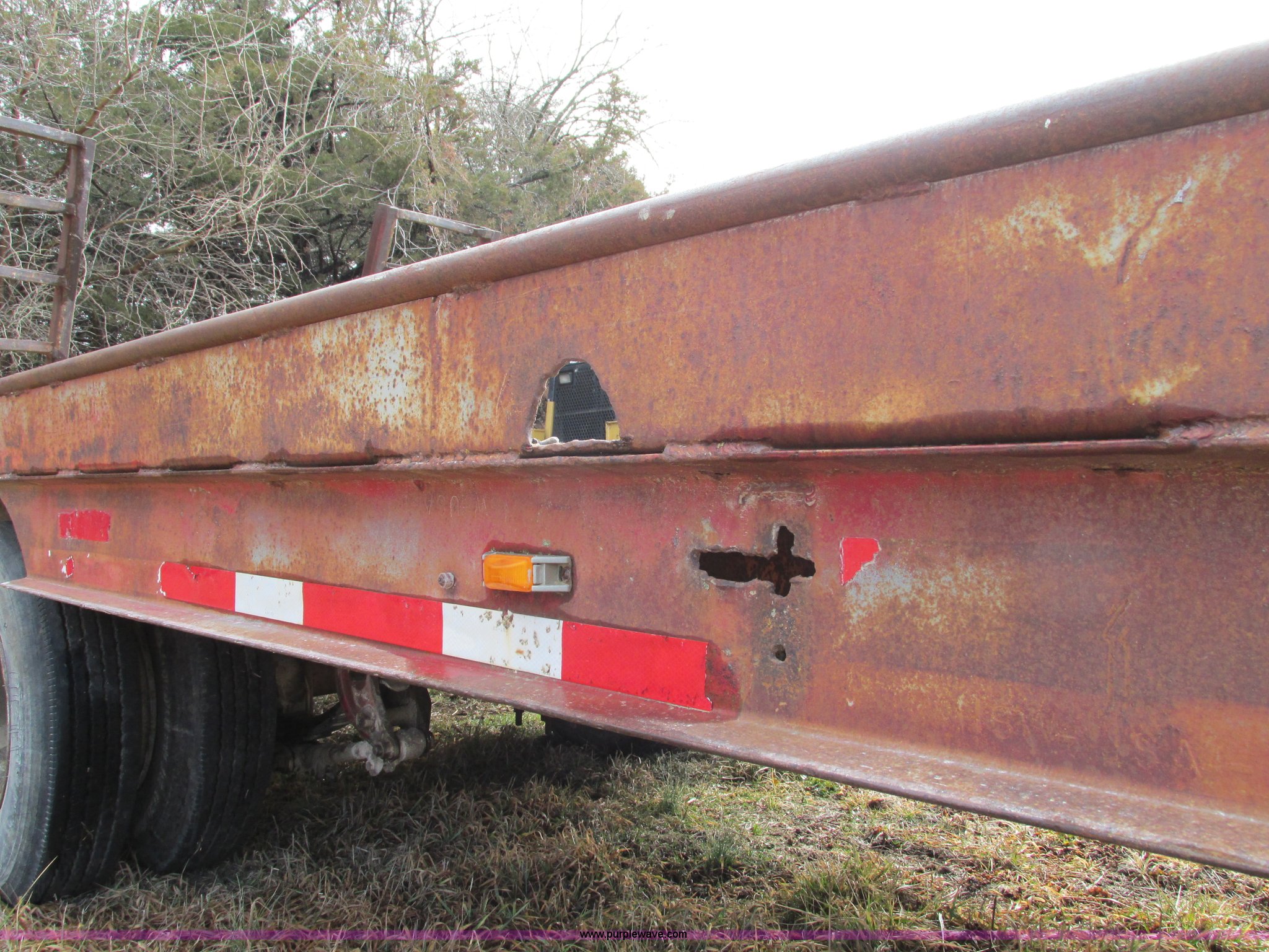 1982 Reid single axle lowboy trailer in KS Item F2873 sold