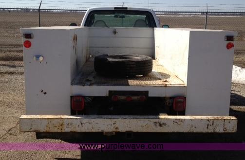 image for item B1869 2003 Ford F550 utility truck