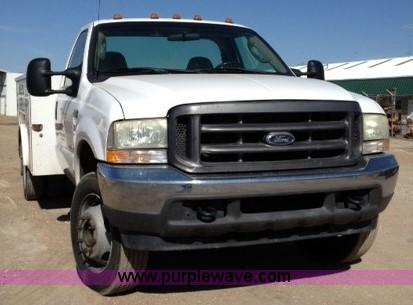 image for item B1869 2003 Ford F550 utility truck