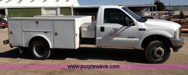 image for item B1869 2003 Ford F550 utility truck