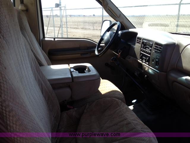 image for item B1869 2003 Ford F550 utility truck