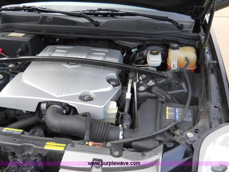 image for item B1870 2004 Cadillac SRX SUV