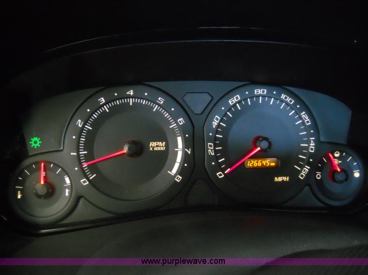 image for item B1870 2004 Cadillac SRX SUV