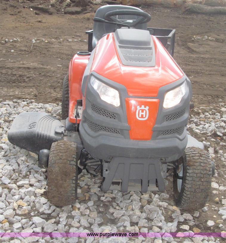 2011 Husqvarna YTH21K46 lawn mower in Verdon, NE Item B5414 sold