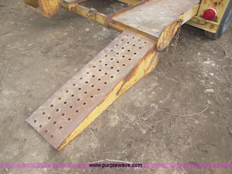 image for item B5415 1993 Belshe BC-2 tandem axle trailer