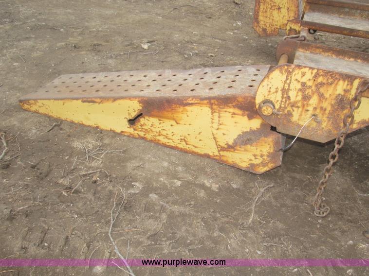 image for item B5415 1993 Belshe BC-2 tandem axle trailer