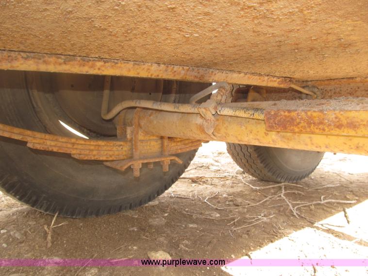 image for item B5415 1993 Belshe BC-2 tandem axle trailer