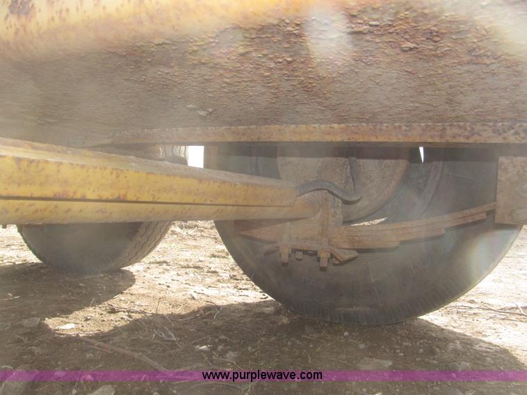 image for item B5415 1993 Belshe BC-2 tandem axle trailer