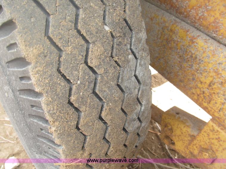 image for item B5415 1993 Belshe BC-2 tandem axle trailer