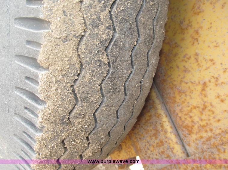 image for item B5415 1993 Belshe BC-2 tandem axle trailer