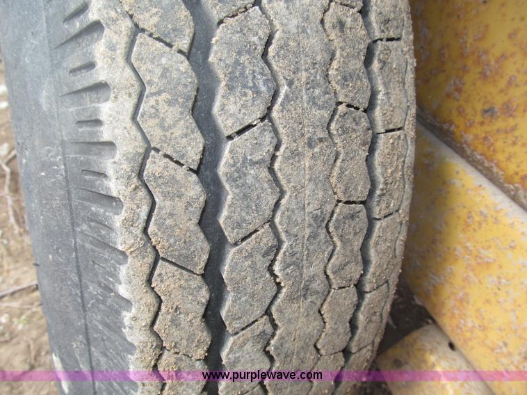 image for item B5415 1993 Belshe BC-2 tandem axle trailer