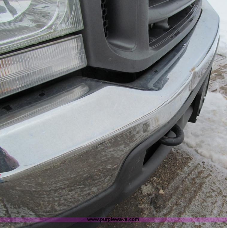 image for item D7170 2002 Ford F250 Super Duty XL pickup truck