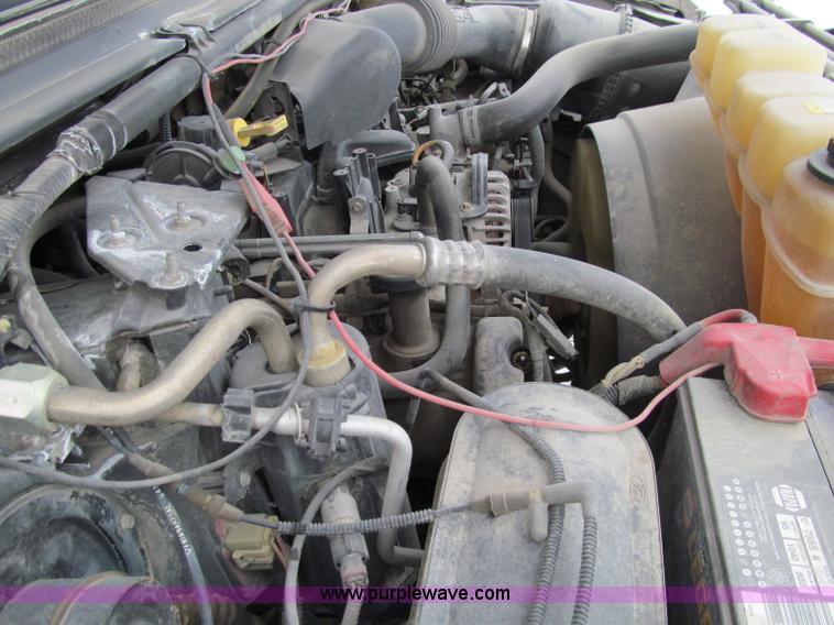 image for item D7170 2002 Ford F250 Super Duty XL pickup truck