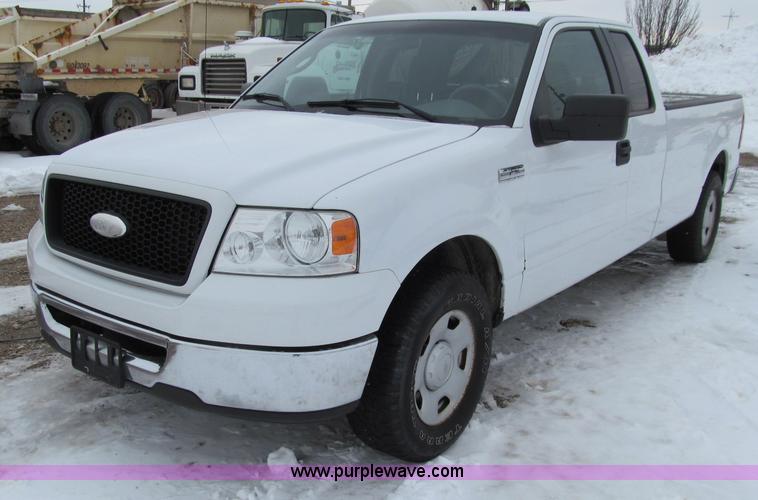 image for item D7171 2006 Ford F150 XLT SuperCab pickup truck