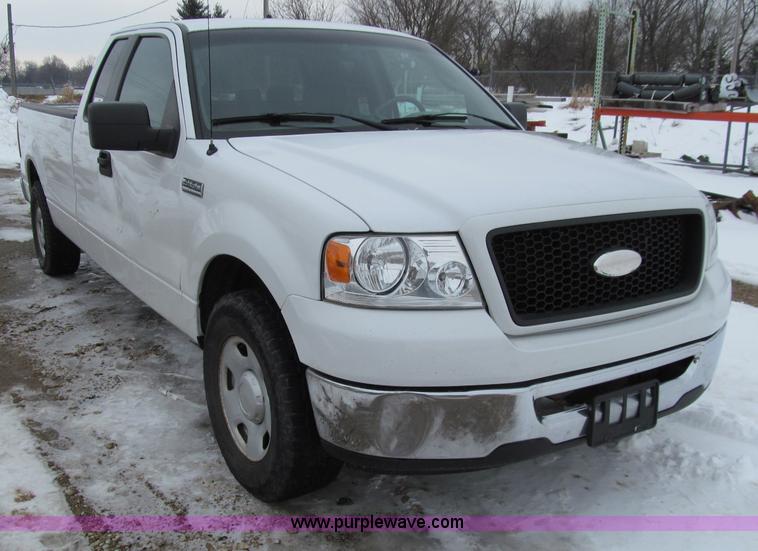 image for item D7171 2006 Ford F150 XLT SuperCab pickup truck