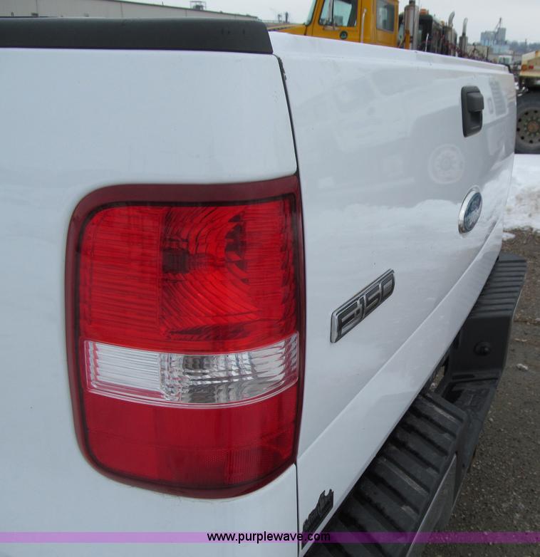 image for item D7171 2006 Ford F150 XLT SuperCab pickup truck