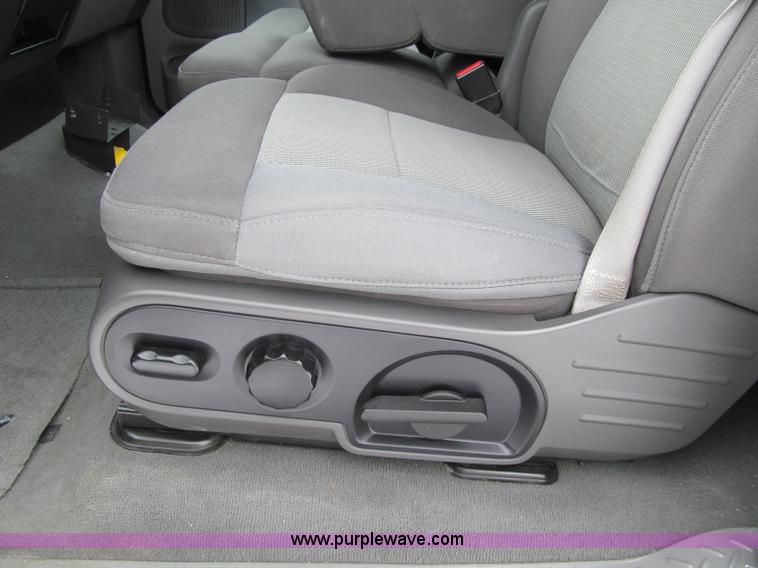 image for item D7171 2006 Ford F150 XLT SuperCab pickup truck