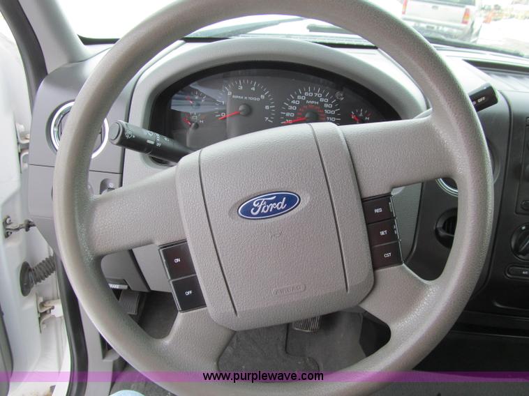 image for item D7171 2006 Ford F150 XLT SuperCab pickup truck