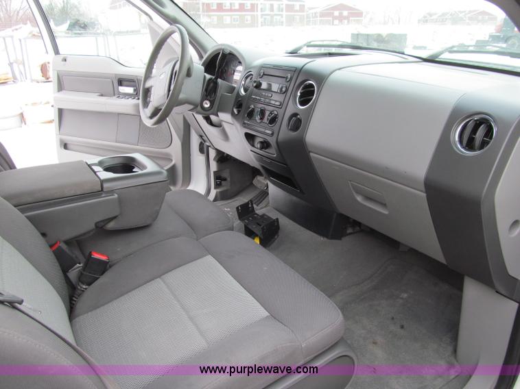 image for item D7171 2006 Ford F150 XLT SuperCab pickup truck