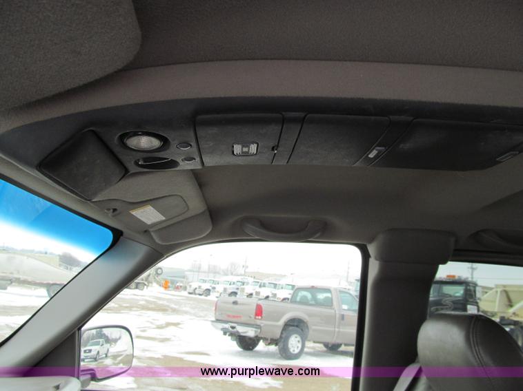 image for item D7172 2000 Chevrolet Silverado 1500 LT Z71 Extended Cab pickup truck