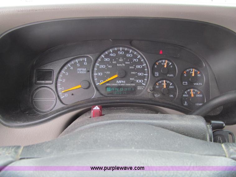 image for item D7172 2000 Chevrolet Silverado 1500 LT Z71 Extended Cab pickup truck