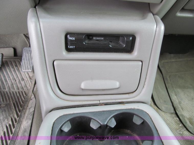 image for item D7172 2000 Chevrolet Silverado 1500 LT Z71 Extended Cab pickup truck