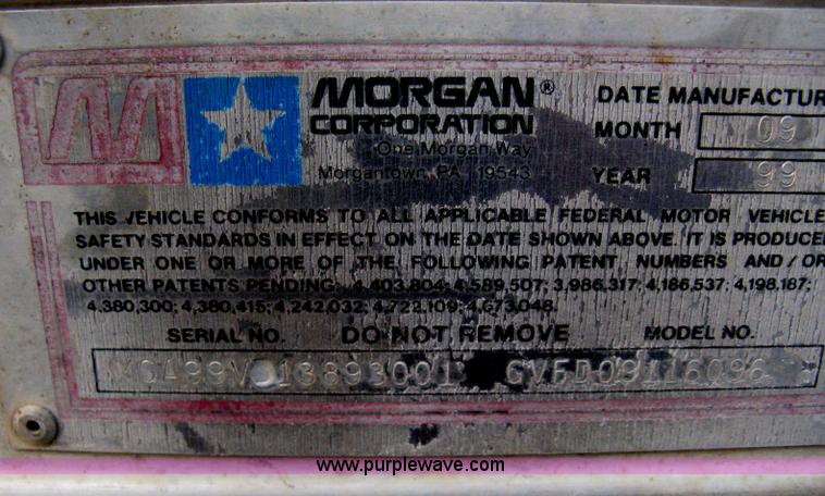 image for item E3125 1999 Morgan cargo truck box
