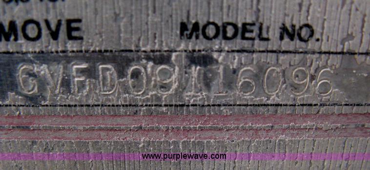 image for item E3125 1999 Morgan cargo truck box