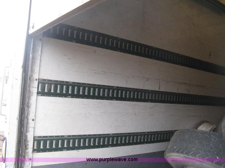 image for item E3125 1999 Morgan cargo truck box