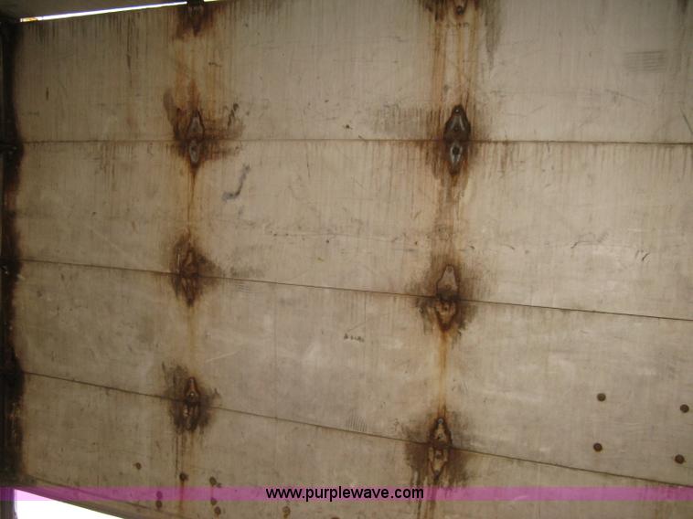 image for item E3125 1999 Morgan cargo truck box