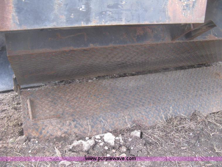 image for item E3125 1999 Morgan cargo truck box