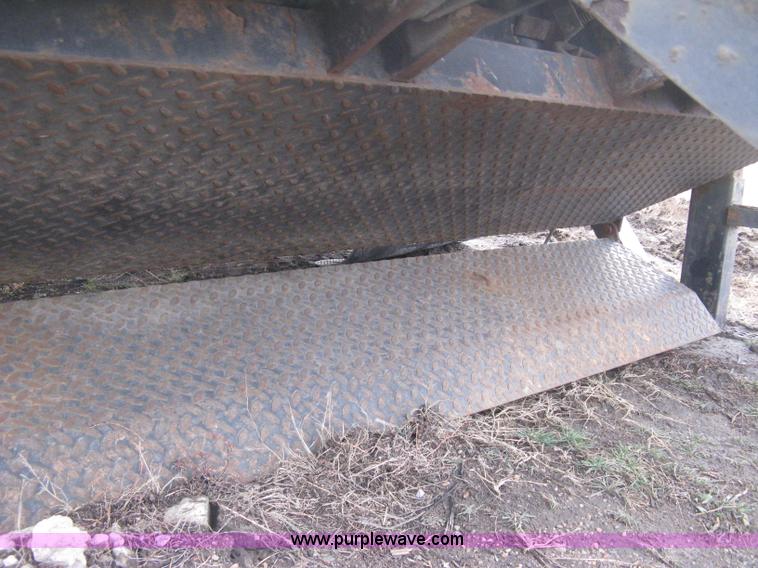 image for item E3125 1999 Morgan cargo truck box