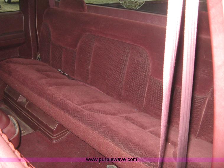 image for item E3126 1998 Chevrolet Silverado 1500 Extended Cab pickup truck