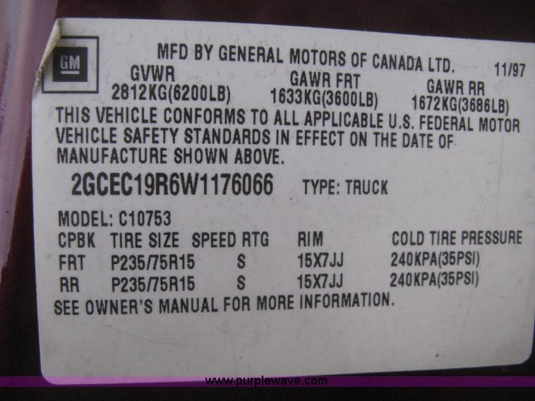 image for item E3126 1998 Chevrolet Silverado 1500 Extended Cab pickup truck